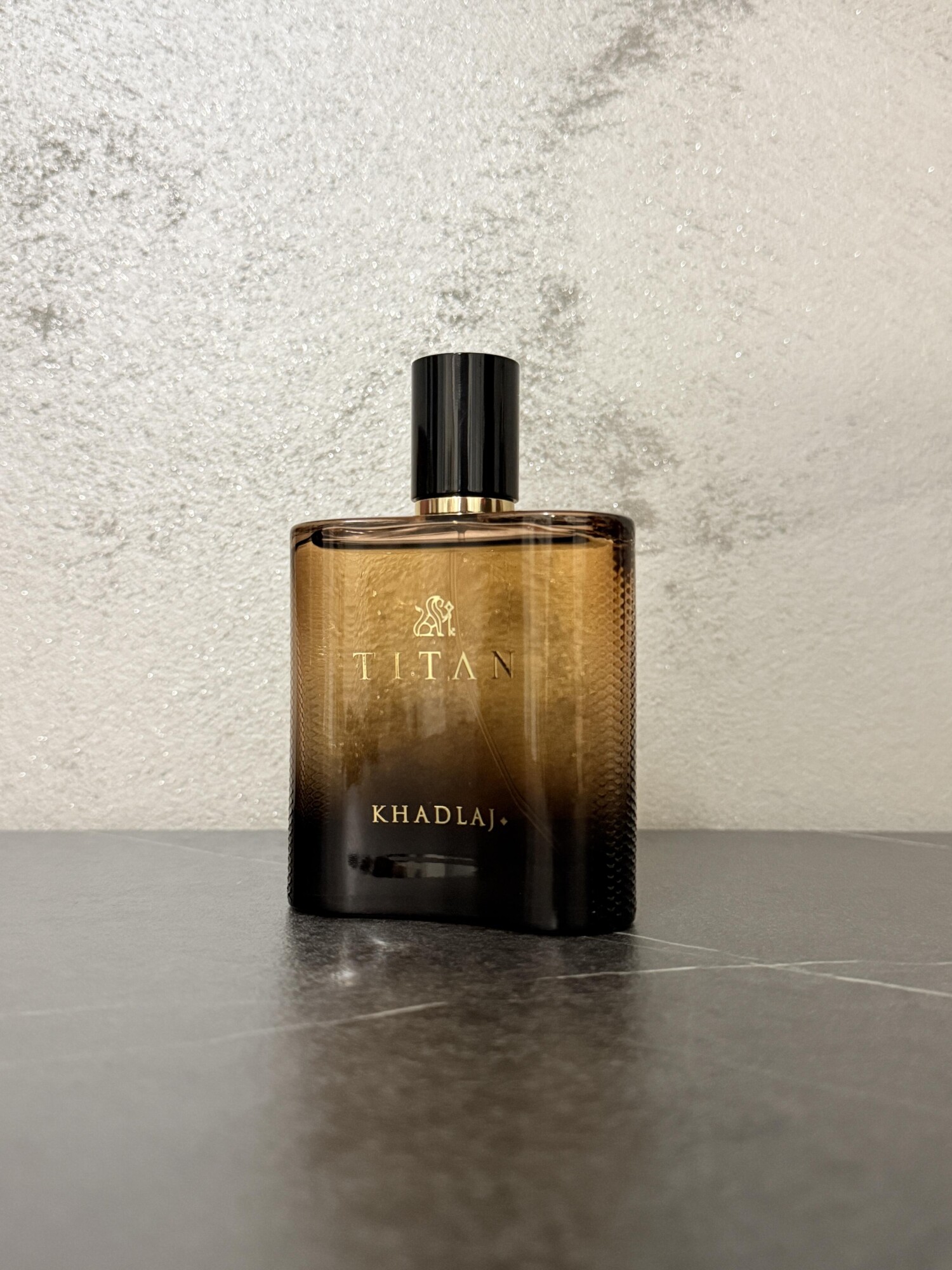 عطر و ادکلن خدلج تایتان (استرانگر ویت یو پارفوم)